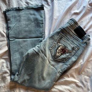 Stylish Blue Jeans with Embroidered Detail size 9